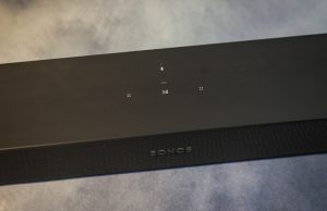 Sonos Beam Gen 2 сверху, управление