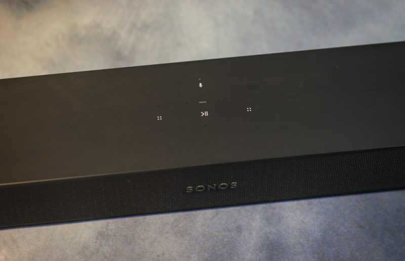 Sonos Beam Gen 2 сверху, управление