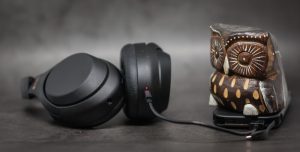 Sony WH-1000XM4 зарядка