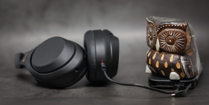 Sony WH-1000XM4 зарядка