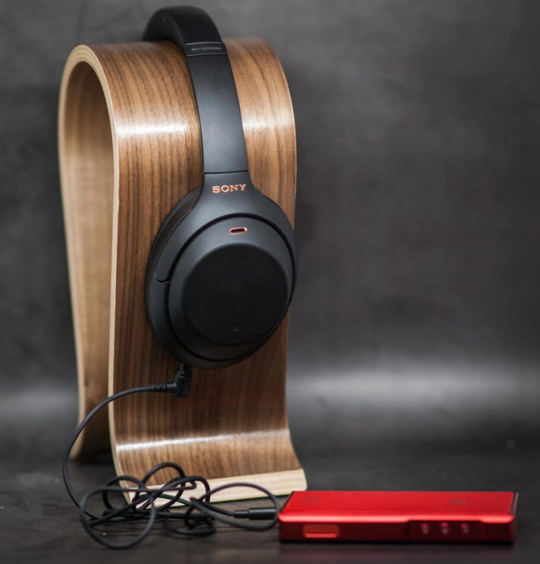 Sony WH-1000XM4 проводное подключение