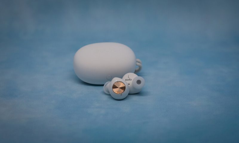 Sudio T2 белый цвет, корпусы