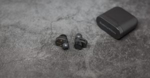 Bowers & Wilkins PI5 корпусы сбоку
