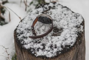 Huawei Watch 3 Pro сбоку, размеры