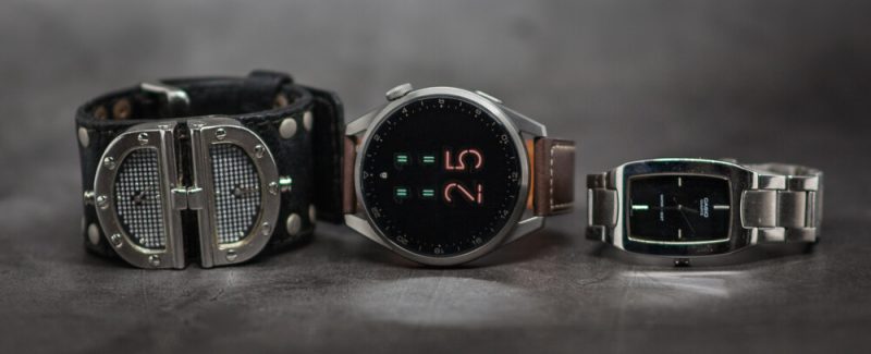 Умные часы Huawei Watch 3 Pro и механические часы
