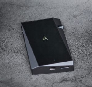 Hi Fi плеер Astell & Kern SR25 MKII включение
