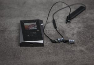 Astell & Kern SR25 MKII подключение наушников по Bluetooth