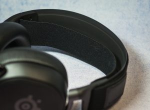 SteelSeries Arctis Prime конструкция оголовья: ремень и металлическая дужка