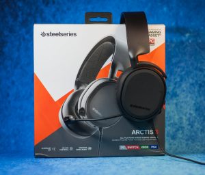 SteelSeries Arctis 3 коробка