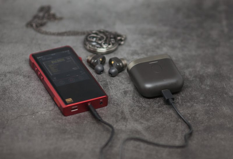 Bowers & Wilkins PI7 подключение кейса проводом