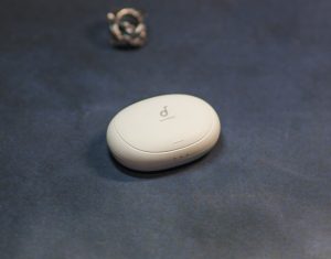 Anker Soundcore Liberty 2 Pro кейс сверху