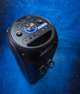 Портативная акустика Sven PS-750, ручка для переноски и держатели для микрофонов