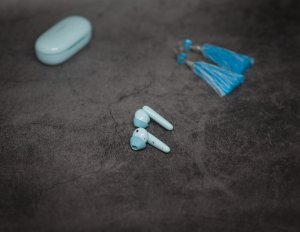 Huawei FreeBuds SE: внешний вид наушников