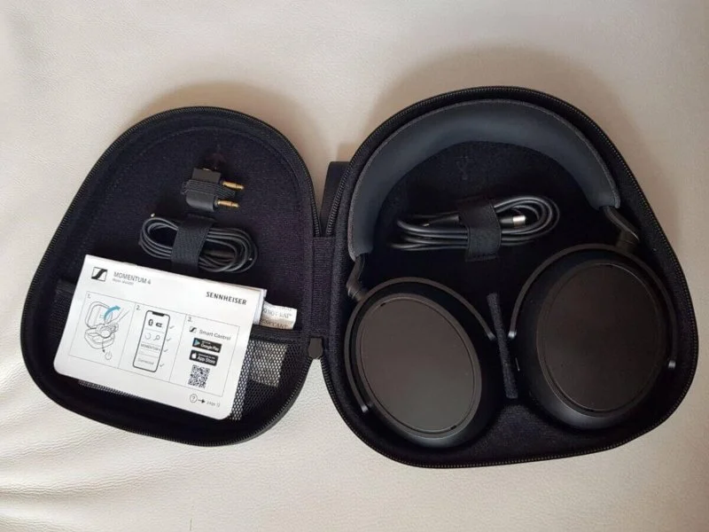 Огляд Sennheiser MOMENTUM 4 Wireless - Кращі Бездротові Навушники до 400$ 3 Sennheiser MOMENTUM 4 Wireless