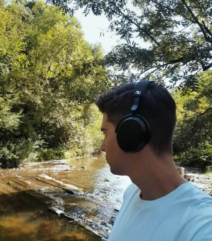 Огляд Sennheiser MOMENTUM 4 Wireless - Кращі Бездротові Навушники до 400$ 19 Sennheiser MOMENTUM 4 Wireless