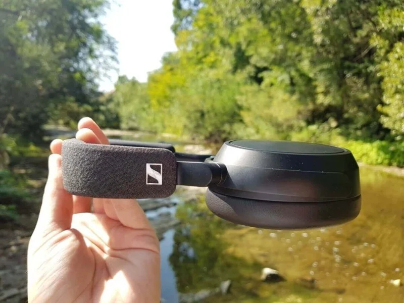Огляд Sennheiser MOMENTUM 4 Wireless - Кращі Бездротові Навушники до 400$ 18 Sennheiser MOMENTUM 4 Wireless