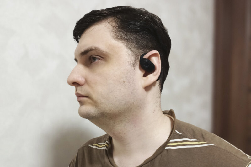 BlackView AirBuds 100 на голове 1