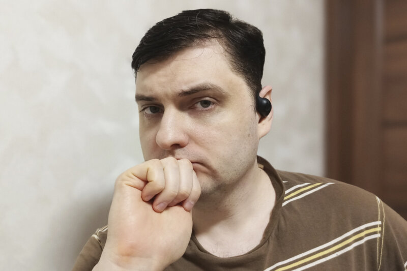 BlackView AirBuds 100 на голове 2