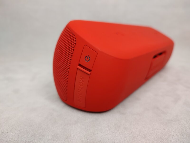 Anker SoundCore Motion+- вид с торца