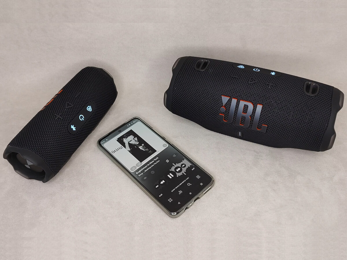 JBL Flip 7 и Charge 6 в совместном использовании