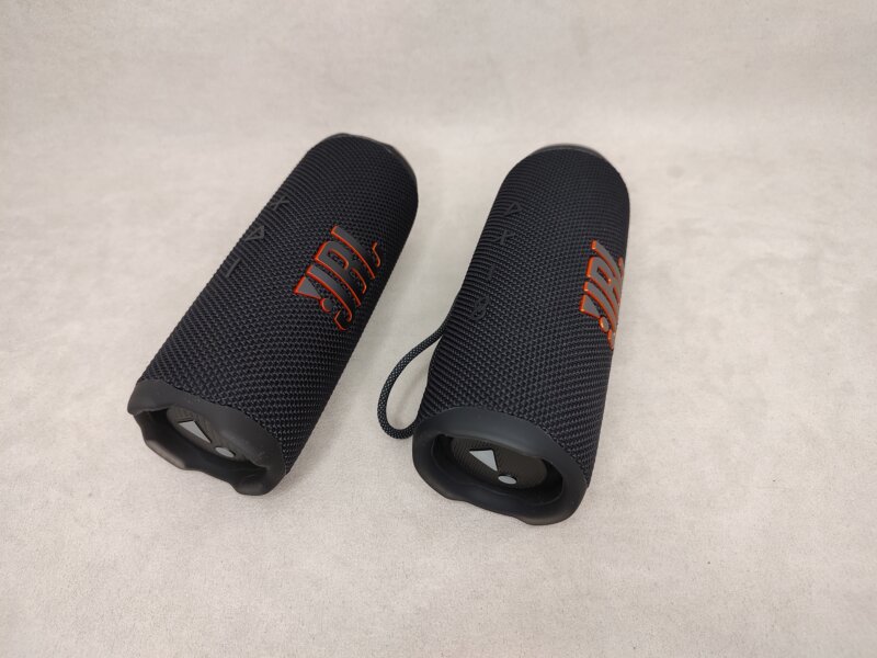 JBL Flip 7 и JBL Flip 6