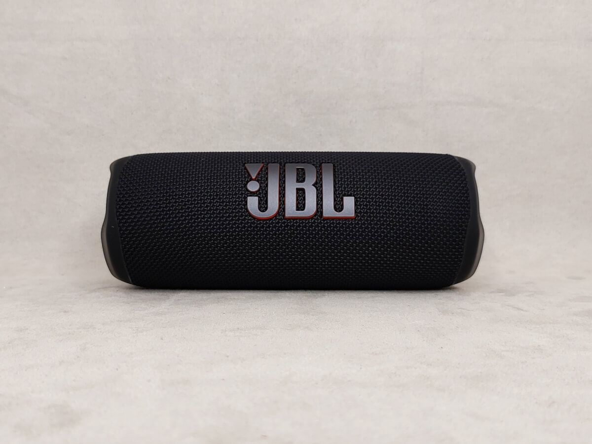 Портативная колонка JBL Flip 6 для сравнения