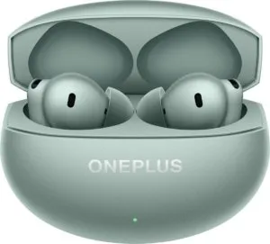 OnePlus Buds 4 — в открытом кейсе