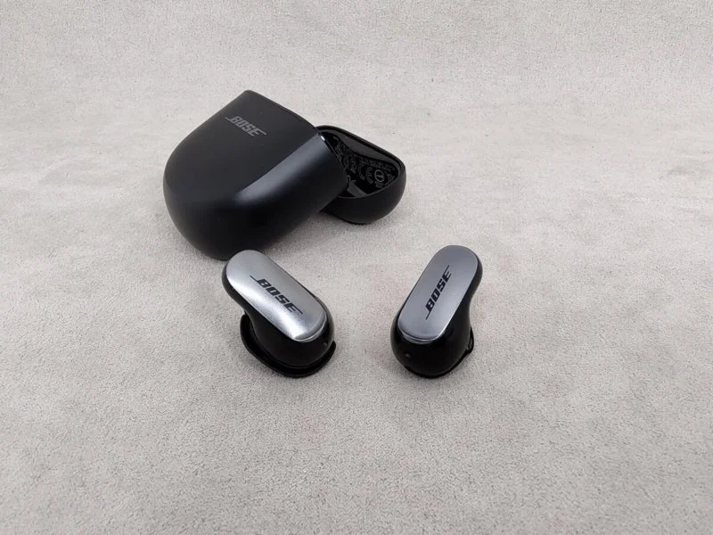 Bose QuietComfort Ultra Earbuds VS Xiaomi Buds 5 Pro VS Sony WF-1000XM5 - Эталонное Шумоподавление и Топовый Звук! 29 Bose QuietComfort Ultra Earbuds - наушники с кейсом.