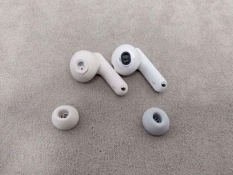 Huawei FreeBuds 7i vs Huawei FreeBuds 6i 2