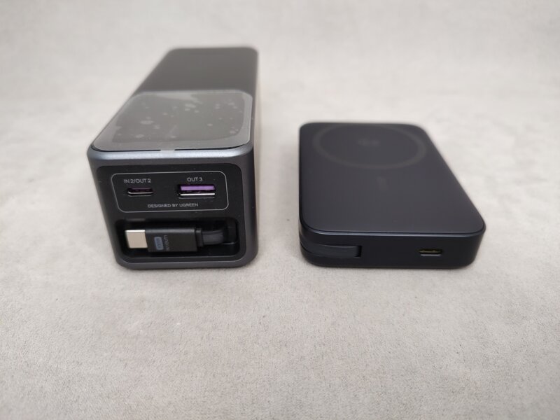 UGREEN Nexode 165W PB726 vs Baseus PicoGo AM61