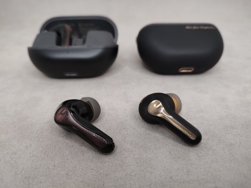 Soundpeats Air5 Pro vs Soundpeats Capsule 3 Pro Plus 1