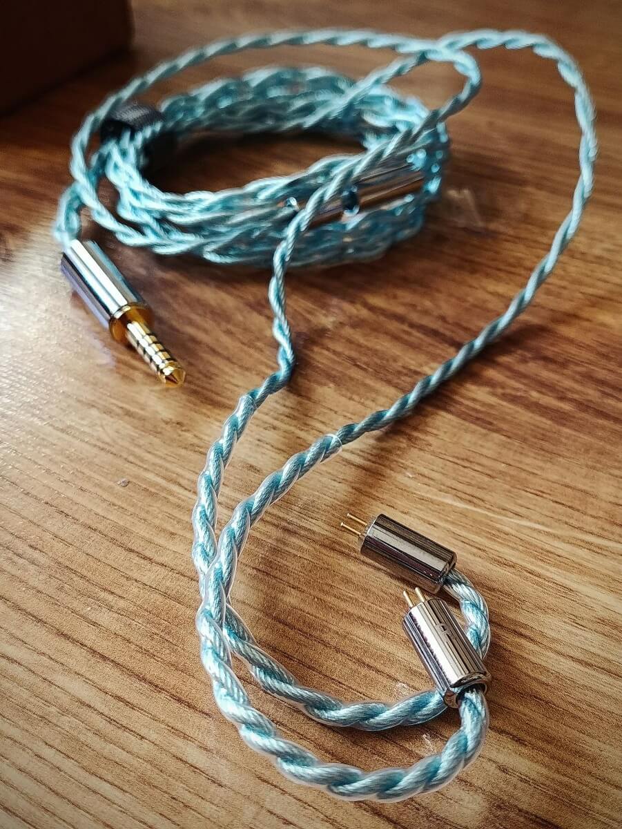 Обзор QoA Cloud Scape — Гибриды с Необычно Объёмной Сценой и Чистым, Свободным Звучанием за $130! 16 photo 2025 11 29 23 45 11