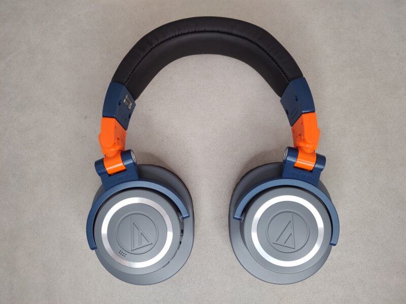 ОБЗОР Audio-Technica ATH-M50xBT2 - Почти Мониторный Звук 8 Audio-Technica ATH-M50xBT2 - тыльная сторона наушников