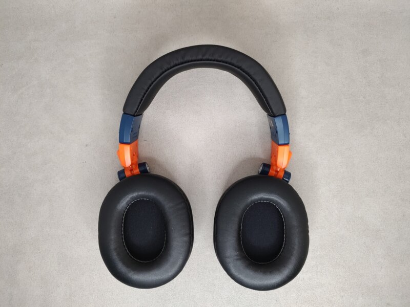 ОБЗОР Audio-Technica ATH-M50xBT2 - Почти Мониторный Звук 9 Audio-Technica ATH-M50xBT2 - внутренняя сторона наушников