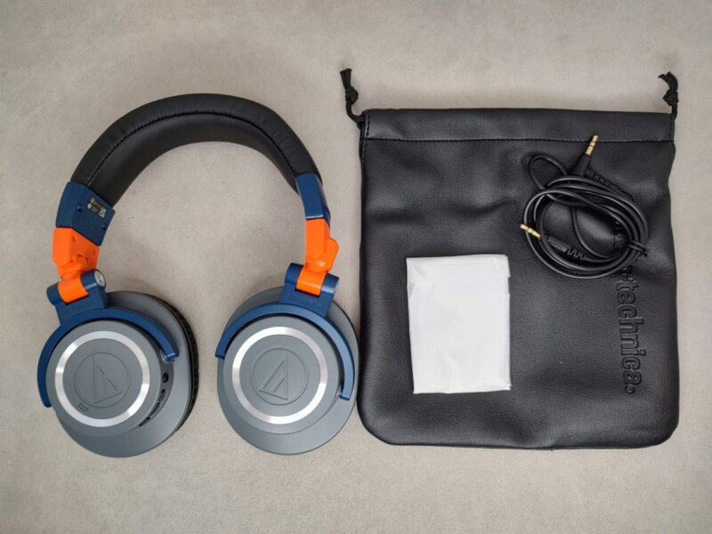 ОБЗОР Audio-Technica ATH-M50xBT2 - Почти Мониторный Звук 11 Audio-Technica ATH-M50xBT2 - комплектация
