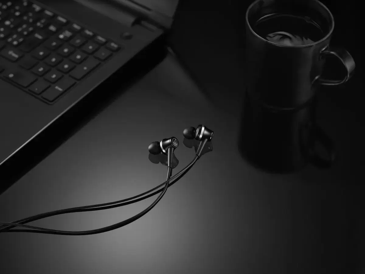 НОВІ Audio-Technica ATH-CKD7NC — Дротові Навушники із Шумозаглушенням та USB-C за $65 3 Audio-Technica ATH-CKD7NC — шумозаглушення