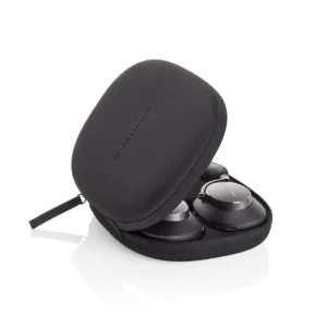 Bowers & Wilkins Px8 S2