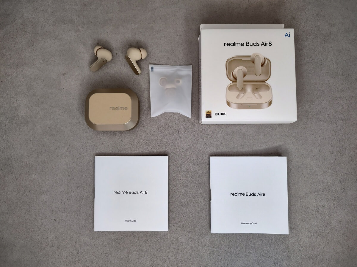 Realme Buds Air 8 (2026) vs Air 7 (2025) REVIEW — BEST wireless earbuds under $50 43 Realme Buds Air8 - what's in the box