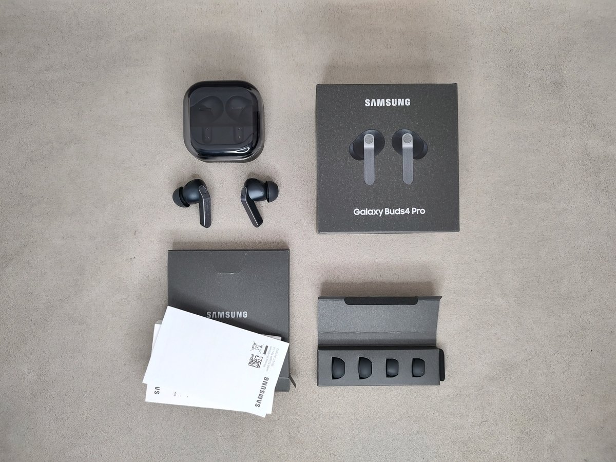 Samsung Galaxy Buds 4Pro - комплектация