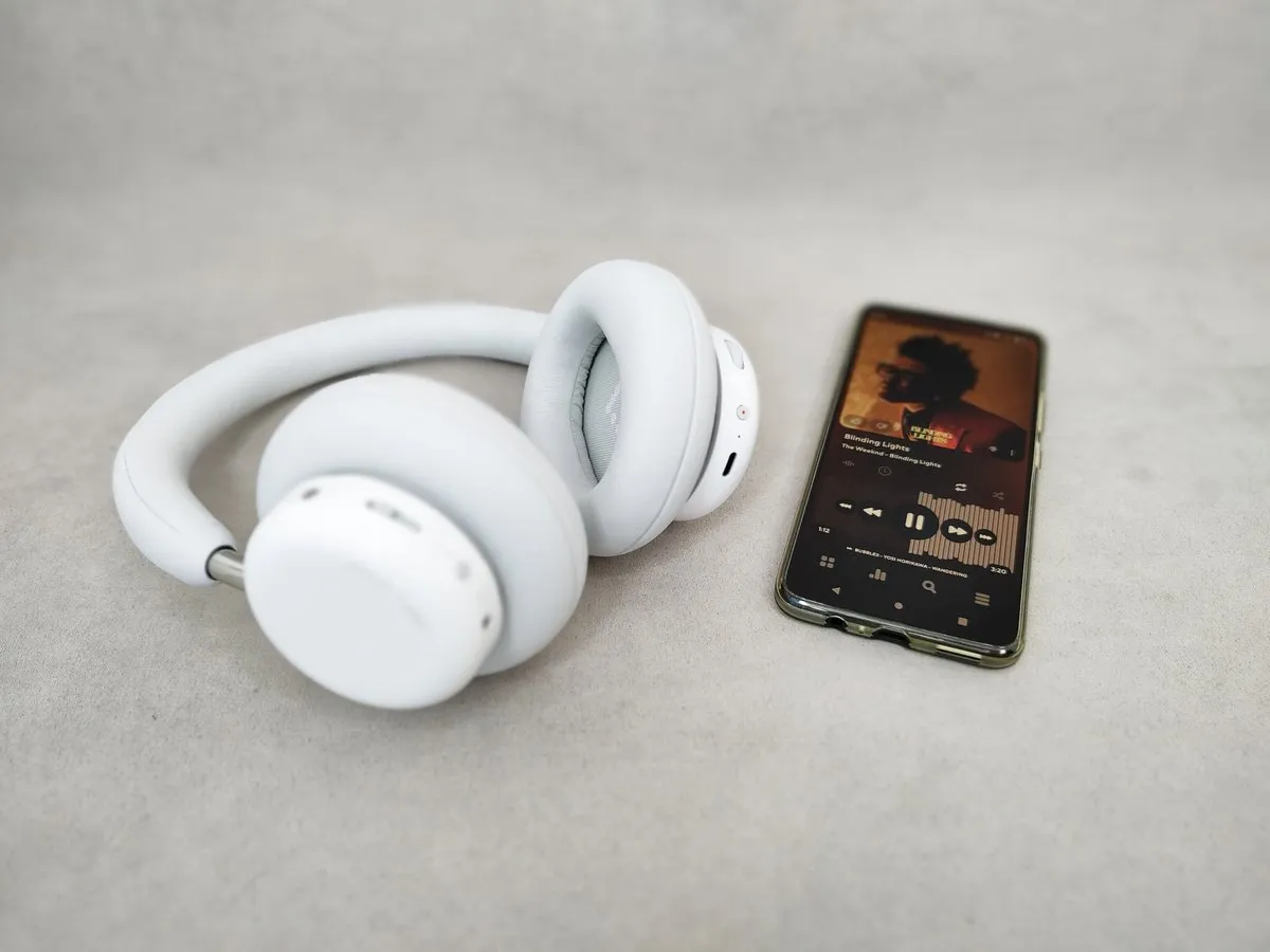 CMF Headphone Pro - ЛУЧШИЕ по Управлению до $200, Вовлекающий Звук и Приятный Дизайн 3 CMF Headphone Pro - звук
