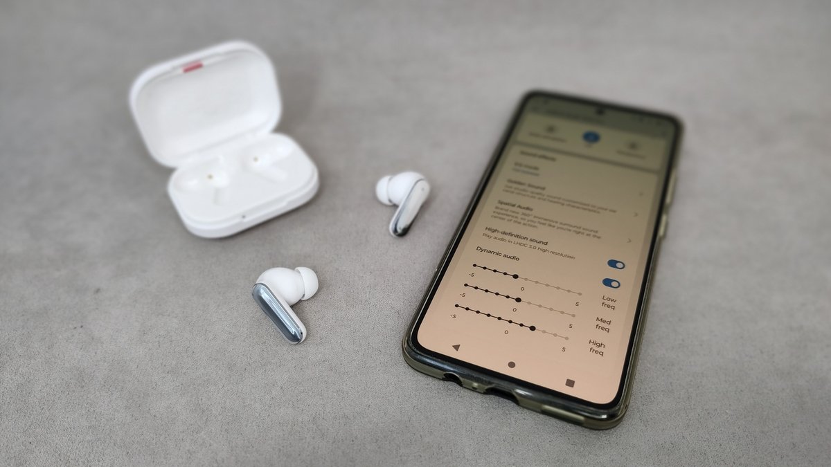 REVIEW Realme Buds Air 8 Pro (2026) vs Air 7 Pro (2025) — Did the new one really outdo itself? 11 Realme Buds Air 8 Pro Sound Enhancement
