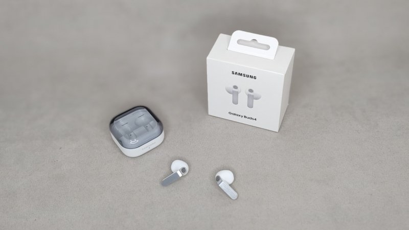 Samsung Galaxy Buds 4 - сравнение