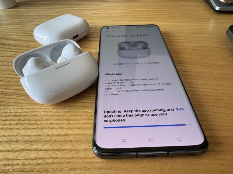Redmi Buds 8 Pro VS Realme Buds Air 8 Pro Review - Comparing Two New Products of 2026 3 img 3852
