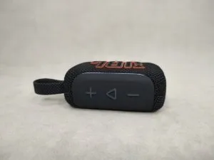 JBL Go 5 - кнопки управления плеером