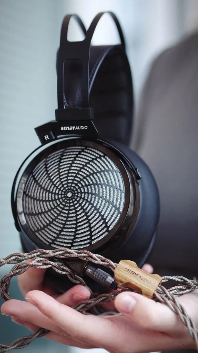 Обзор Sendy Audio Apollo Pro — «Нуарный» Планар с Телесностью Образов и Сабвуферным Инфрабасом за $449 1 Sendy Audio Apollo PRO