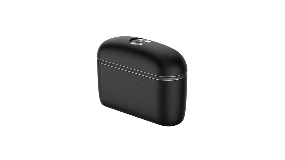Новые Sennheiser MOMENTUM True Wireless 5 (2026) — Беспроводные Наушники со Съёмными Батареями 4 Закрытый зарядный кейс Sennheiser MOMENTUM True Wireless 5 графитового цвета