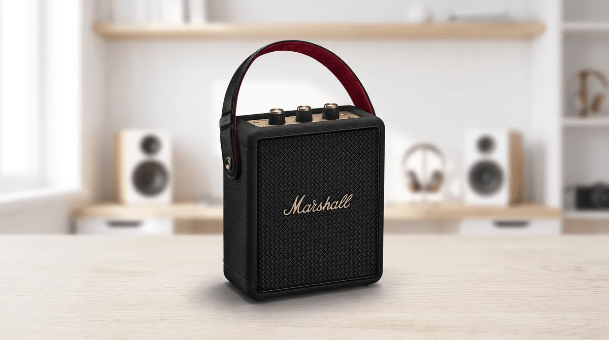 Новая Marshall Stockwell III — 40+ Часов и Сменная Батарея за $249.99 1 Портативная колонка Marshall Stockwell III в чёрном виниле с золотым логотипом и латунными ручками