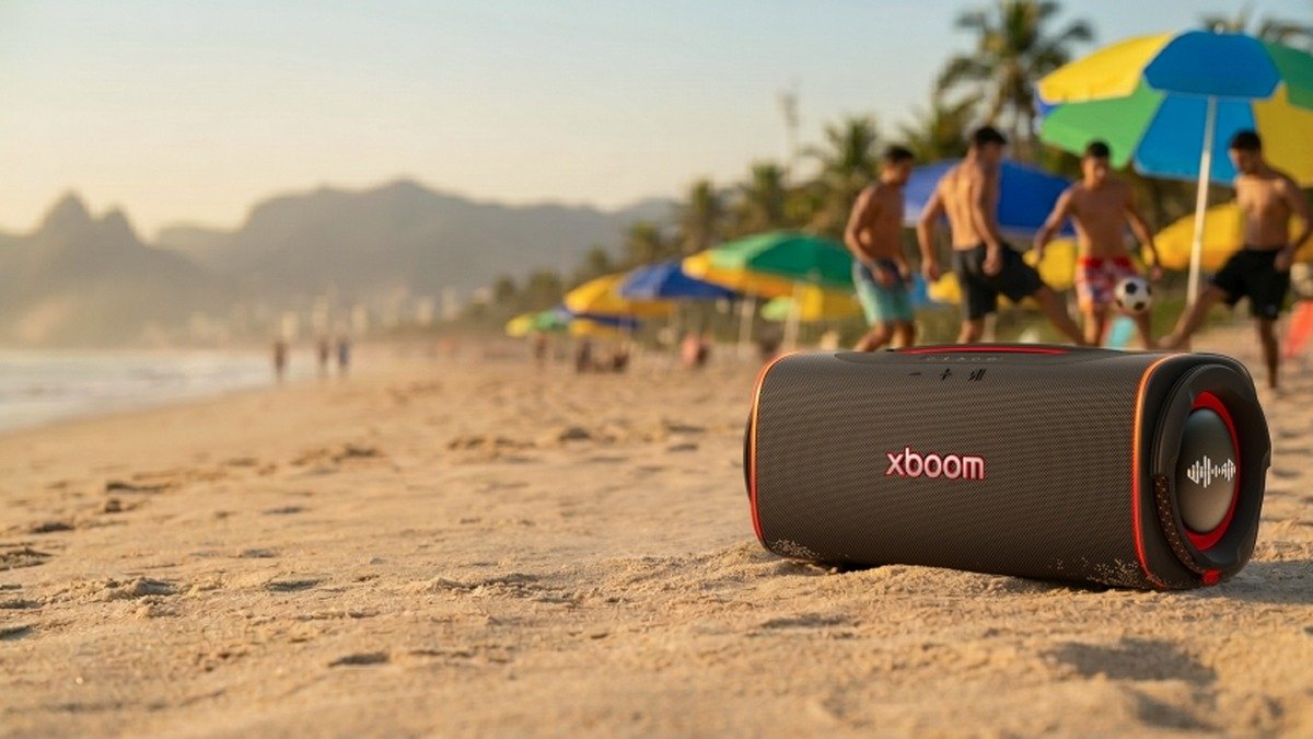 Новая Колонка LG Xboom Blast — Съёмная Батарея и 220 Вт