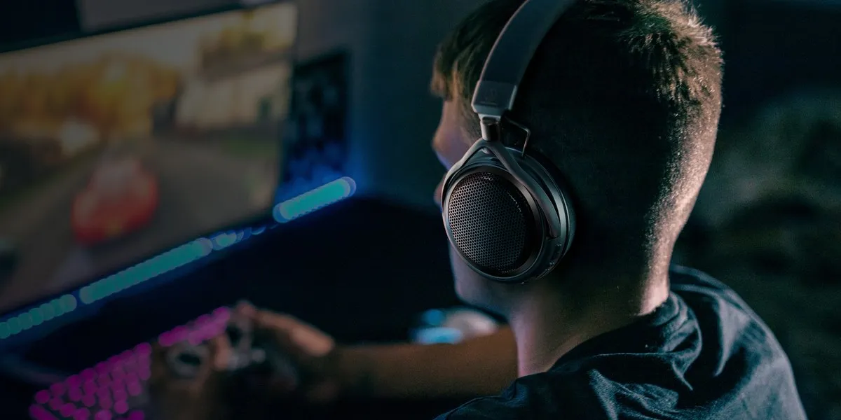 Новые Audio-Technica ATH-AL5NC ($279) — Беспроводные Открытые Наушники с Автономностью до 75 Часов 7 Audio-Technica ATH-AL5NC: в деле