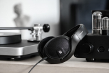 Sennheiser HD 560S — новые аудиофильские наушники